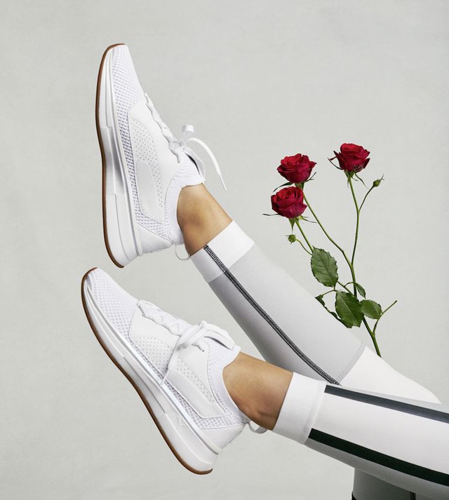 Selena Gomez az év legszexibb edzőtermi cuccában, és erősebb mint valaha