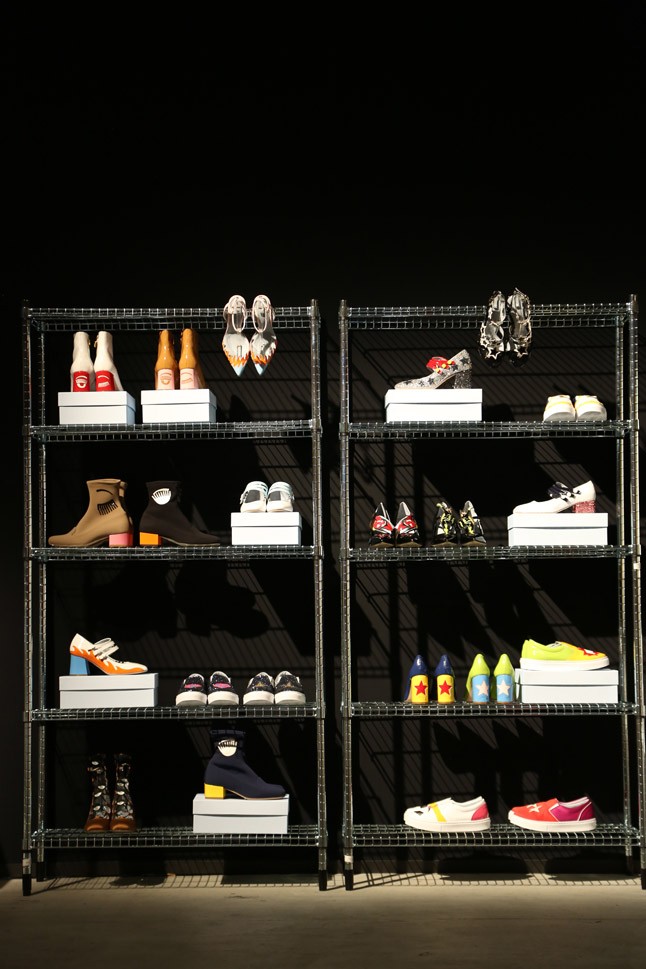 Chiara Ferragni újabb cipőkollekcióval jelentkezett a milánói divathéten