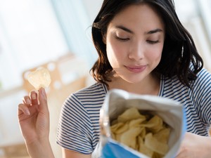 Magas a vérnyomásod? Ezeket az ételeket messziről kerüld!