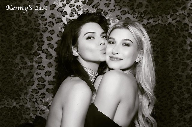 kendall jenner, kylie jenner, khloé kardashian, születésnap, parti, villantás, dekoltázs, mellek