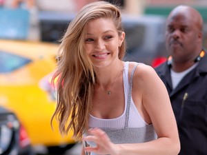 Gigi Hadid patchwork farmere egy büntetés, vagy óriási menőség?