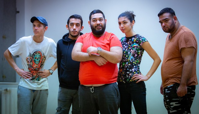 Nem sajnálatot, hanem esélyt kérnek - a Cigány magyar előadásról