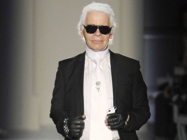 „A tervezés olyan, mint a légzés, és ha nem lélegzem, bajban vagyok” - Hat éve nincs köztünk Karl Lagerfeld, a kreativitás és szépség halhatatlan őrzője