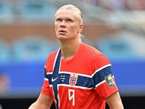 Erling Haaland nővére szinte kiköpött mása a norvég focistának, akár ikrek is lehetnének
