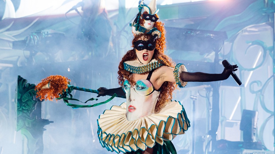 Chappell Roan elképesztő meztelenruhában érkezett a Grammy-gálára