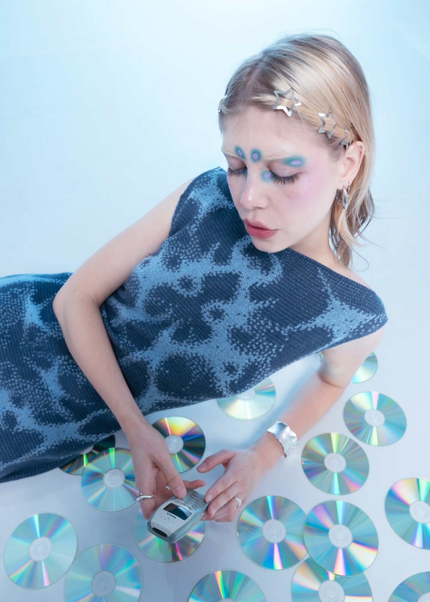 Tóth Eszter a kézművességet kutatta, diplomamunkájához is csodás, egyedi alapanyagokat tervezett