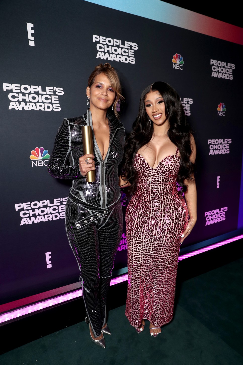 Elájulsz, ha meglátod Cardi B-t ebben a flitteres ruhában