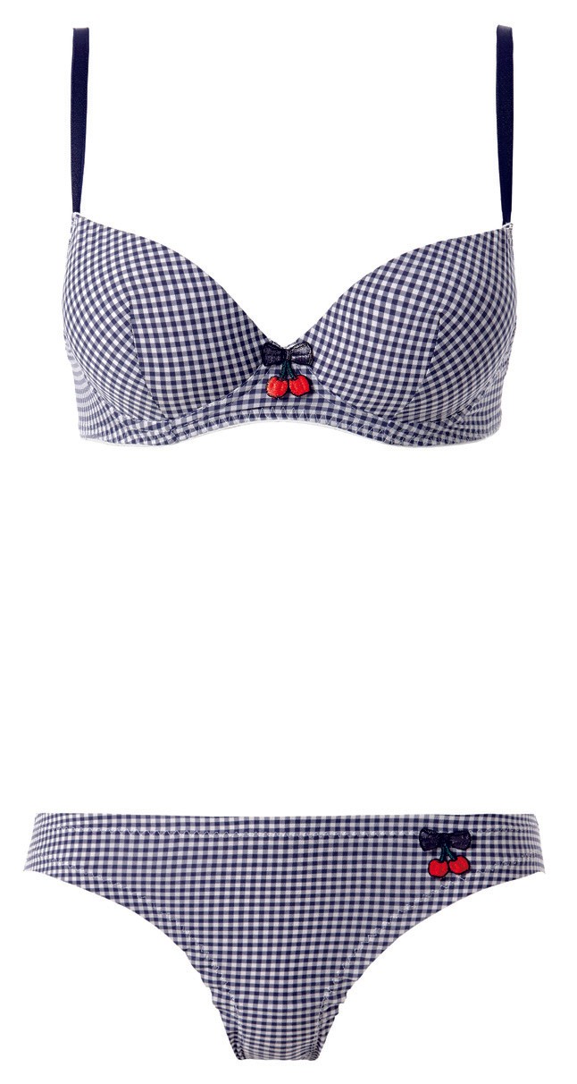 Kockás bugyi és melltartó TEZENIS 1990 Ft, 3990 Ft, Glamour-napokon 1592 Ft, 3192 Ft