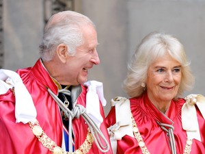 Ezek tényleg ők? Károly király és Kamilla királyné csak úgy ragyognak egymás mellett!