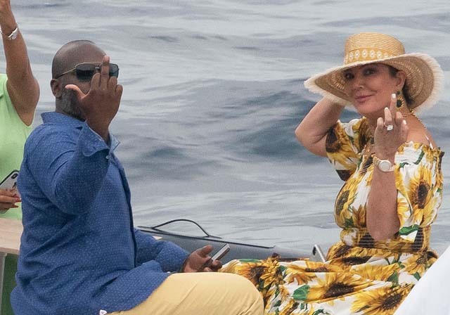 Kris Jenner és 25 évvel fiatalabb pasija a legcukibb sztárpár