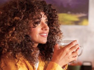 Van egy ital a tej mellett, ami meglepően jó hatással van a csontjaidra