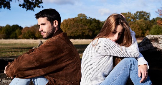 4 gyakori ok egy kapcsolatban, ami miatt a párok szépen lassan eltávolodnak egymástól