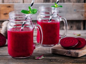 Egy ultraegészséges reggeli finomság: almás-céklás smoothie
