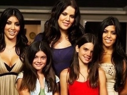 Szexvideónak köszönhetően kerültek a leggazdagabbak listájára: de miből élnek ma Kardashianék?