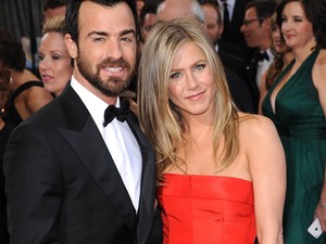 Jennifer Aniston a hajirigység királynője