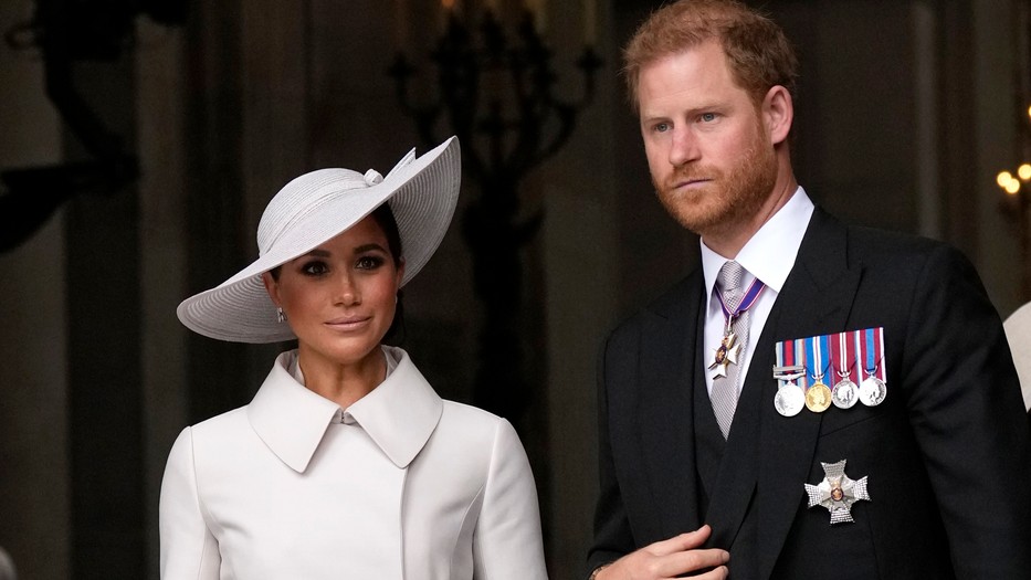 Meghan Markle és Harry herceg manapság nem minden helyzetben részesül olyan bánásmódban, mintha még mindig a királyi család tagjai lennének