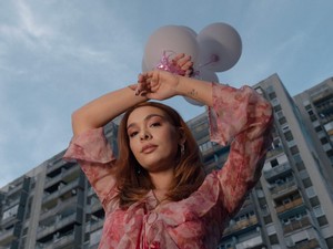 „Egymás vállán sírunk és ez ad egy sisterhood érzést” - Újabb dal jelent meg BÖBE szerelmi életéről szóló EP-jéről