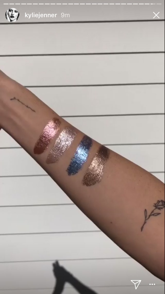 Kylie Jenner kislánya még egy hónapos sincs, de már most róla nevezték el az új sminkcuccokat