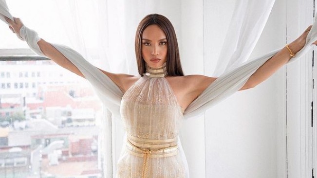 Ő Kataluna Enriquez, az első transznemű versenyző a Miss USA szépségverseny történetében