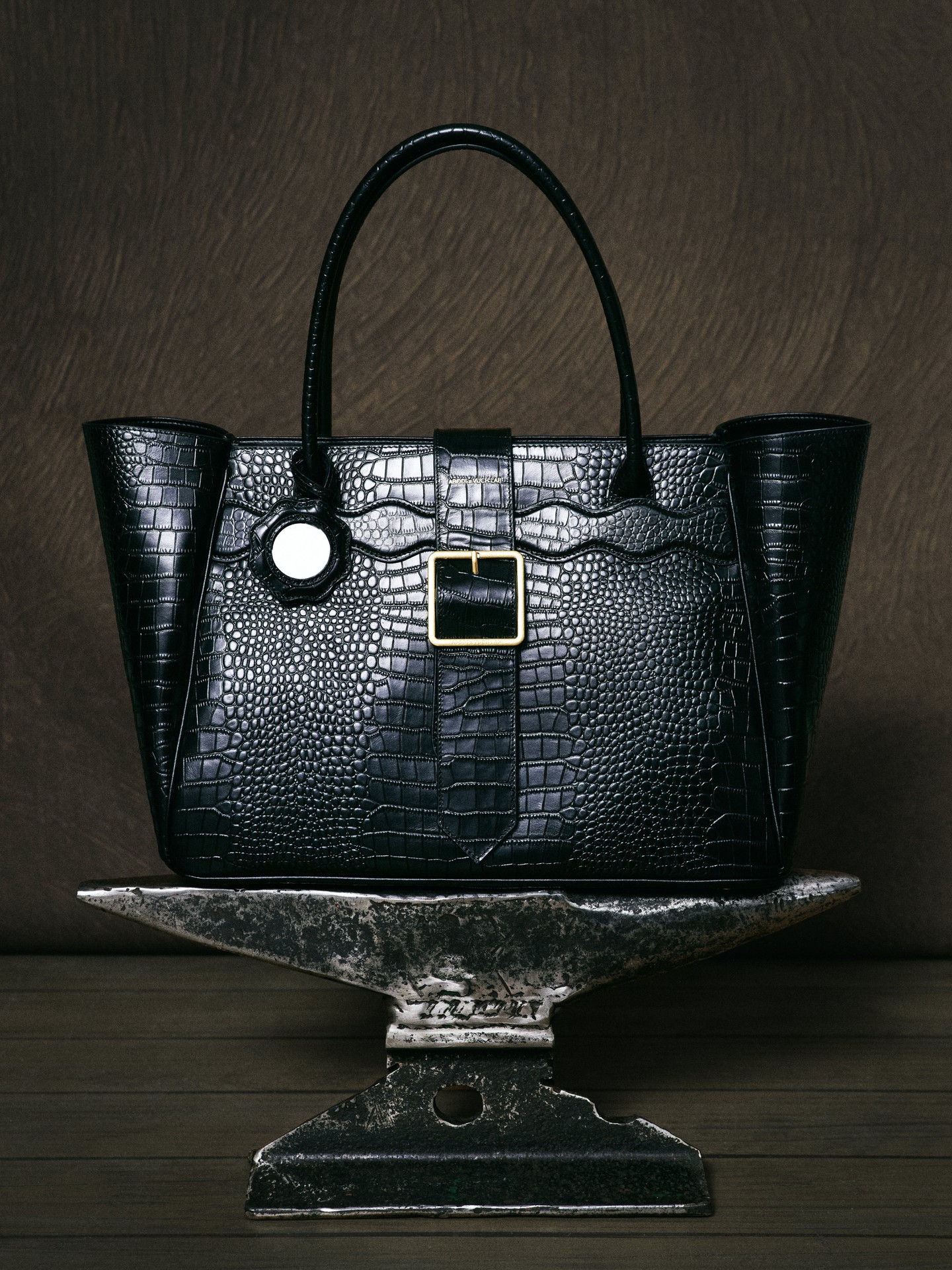 ABODI X VUCH misztikus táskakollekcó, Baronne modell Fotó: Lábady István