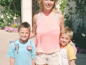 Britney fiai kész fiatalemberek!