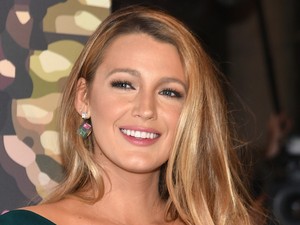 Elképesztő átalakulás: Blake Lively rövid, barna hajjal