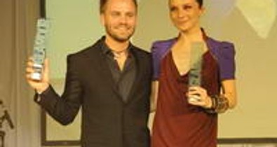 Women of the Year - extra