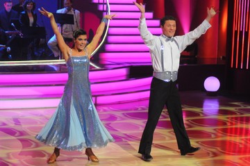 Stohl András a Szombat esti láz első két évadának műsorvezetője volt, a harmadik évadban pedig ő maga is táncra perdült: Südi Iringóval abban az évben megszerezték a második helyet. 