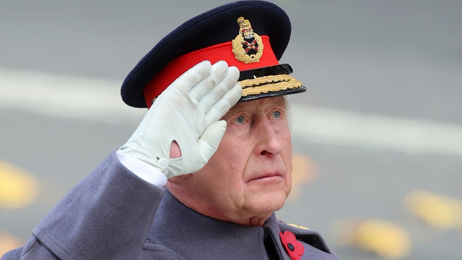 Károly király, Vilmos herceg, Katalin hercegné és Kamilla királyné is jelen volt a megemlékezés vasárnapján, egy fontos családtagnak azonban ki kellett hagynia