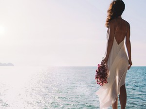 Ezt akarod felvenni az esküvődön: a Chanel egy bikini-menyasszonyi ruhát tervezett