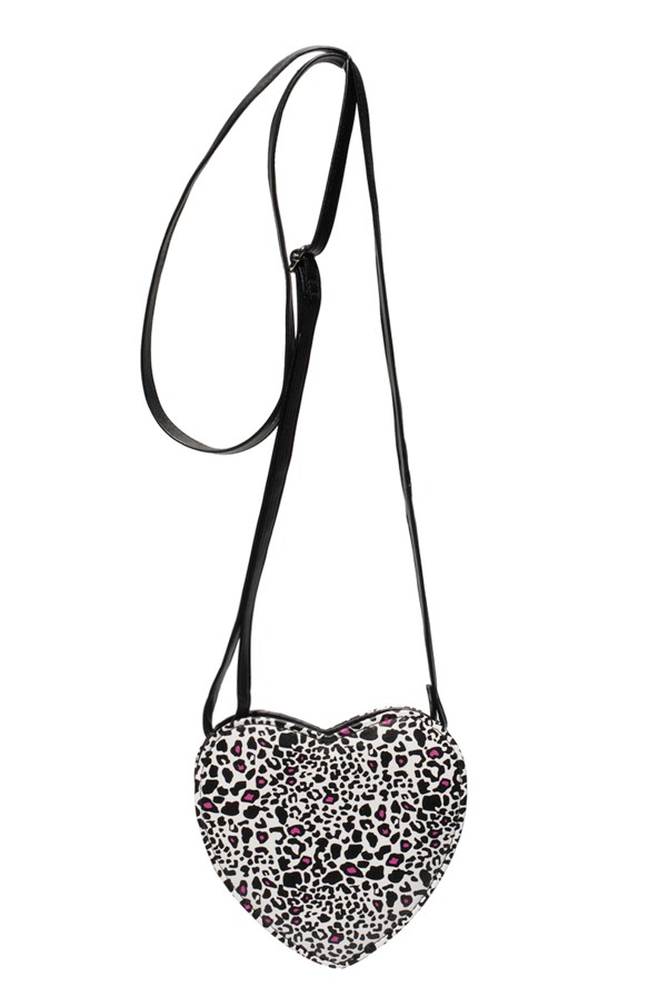 Szivecskés táska NEWYORKER 2990 Ft, GLAMOUR-napokon 2392 Ft