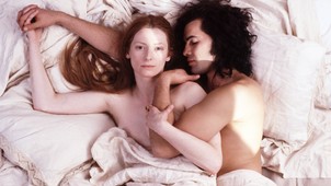 30 év után újra teltházzal fut Tilda Swinton filmje, és aktuálisabb, mint valaha