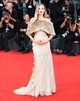 Csodaszép ruhaköltemények egyenesen a velencei filmfesztivál vörös szőnyegéről