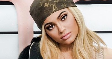Kész őrület Kylie Jenner új videoklipje! Mi a fene történik itt?