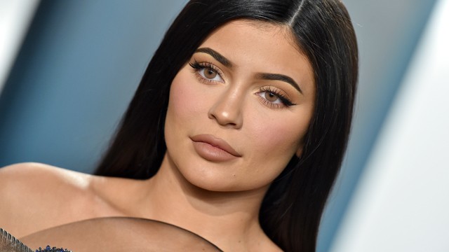 Ez a pár ezer forintos felső Kylie Jenner kedvence