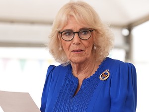 Lélegzetelállítóan gyönyörű portré készült Kamilla királynéról, kritikusai mégis támadják