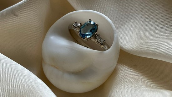 Egy ötvösművész számára a legkedvesebb érzés, a boldog, kézfeltartós fotó látványa