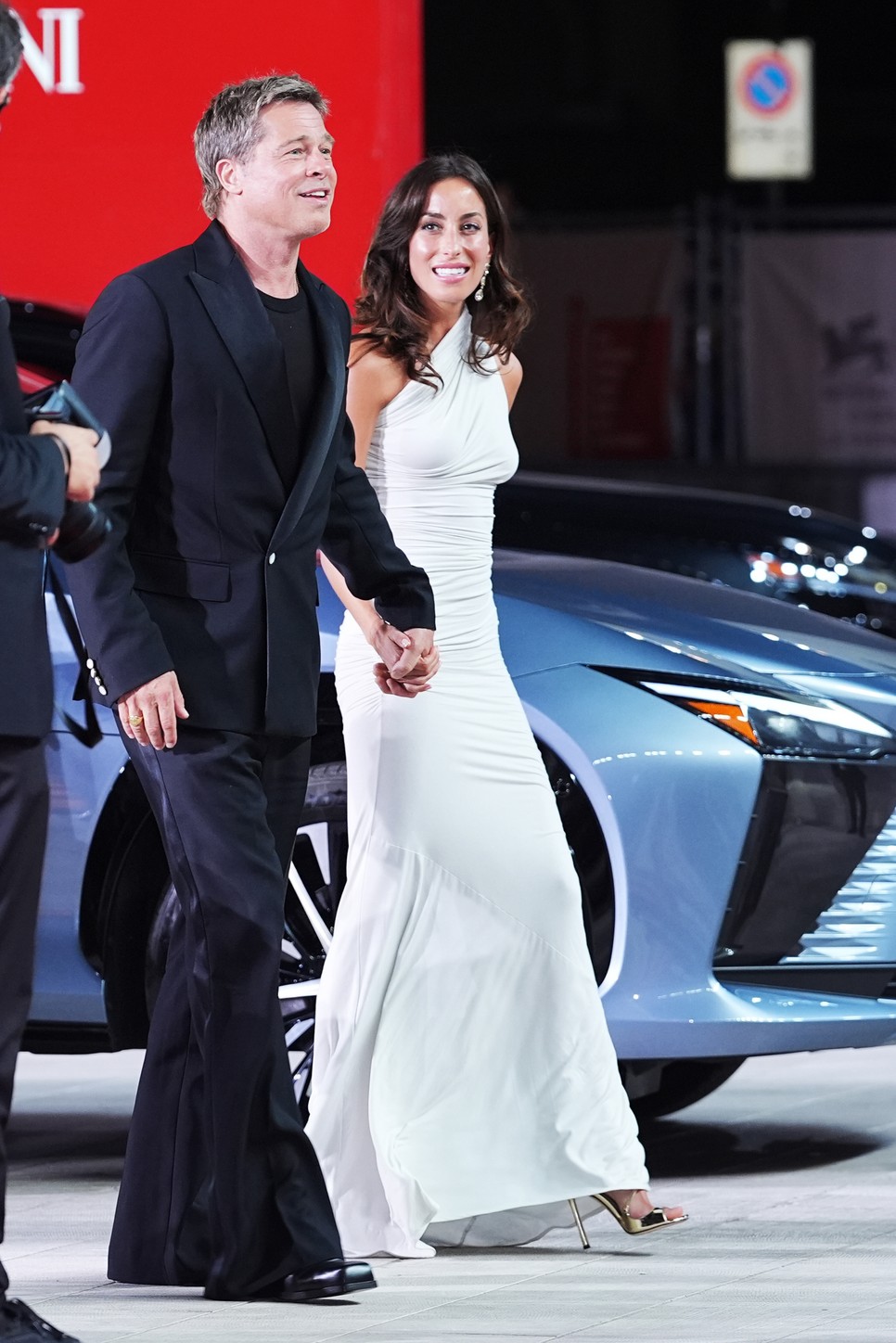 Brad Pitt és Ines de Ramon először léptek együtt a vörös szőnyegre