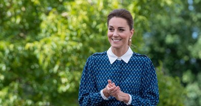 Katalin hercegné női szuperhőssé változott terepmintás ruhájában