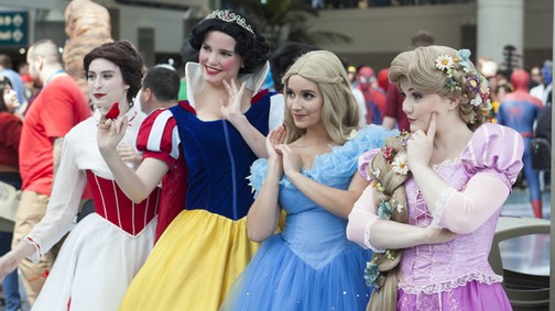 Álommeló: 15 milliót fizetnek évente, hogy egy Disney-hercegnőnek öltözz