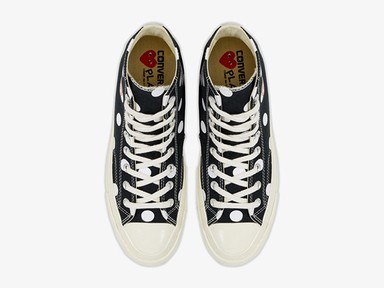 A Converse új cipője NAGYON KELL-kategória