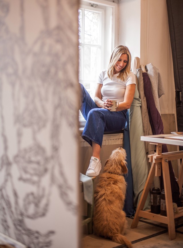 Egy igazán kényelmes szettel kezdi a hetet Cakó Kinga