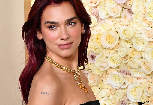 Dua Lipa és a szerelme még soha nem néztek ki ilyen jól, pedig csak az utcára léptek ki