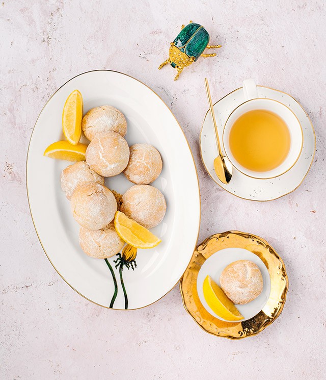 Náray Tamás első szakácskönyvéből: Csodás omlós, citromos keksz receptje