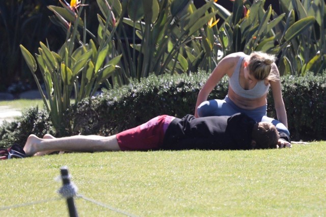 Justin Bieber és felesége olyan drámai veszekedést csaptak a parkban, hogy nézni is rossz