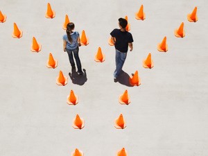 Kétségbeesetten vágyunk a boldogságra, miközben csendben szétaprózódnak a párkapcsolataink