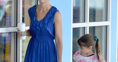 Még tart Suri Cruise pink mániája