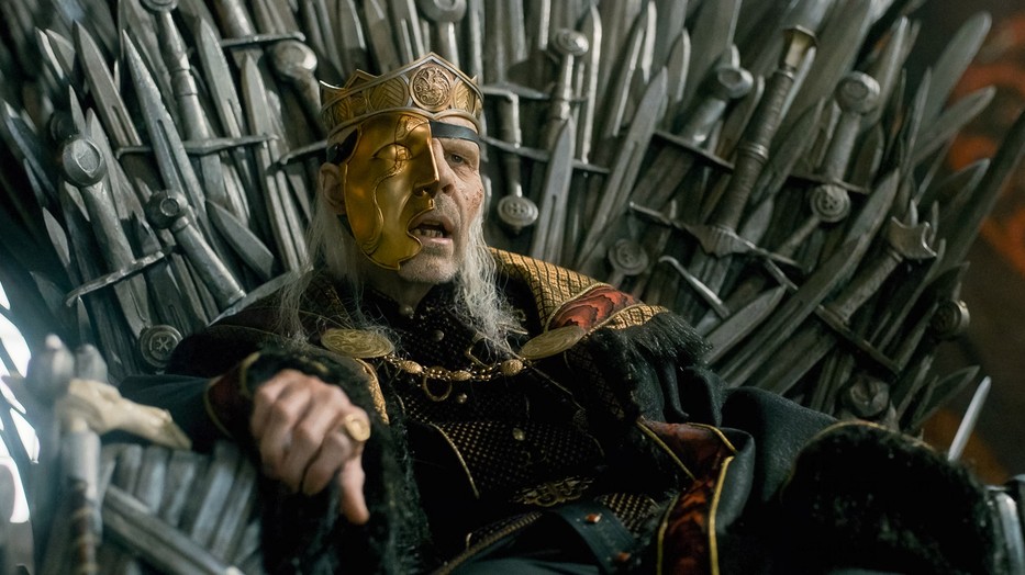 Paddy Considine Viserys Targaryen szerepében a Sárkányok háza 8. részében