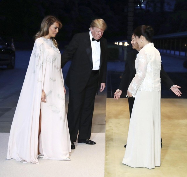 Melania Trump ruhája több mint 1 milliót ér, de cserébe lélegzetelállító