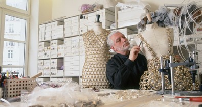 88 éves korában meghalt Paco Rabanne divattervező és legenda